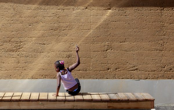 Terre à pisé pour l’école Miriam Makeba à Nanterre